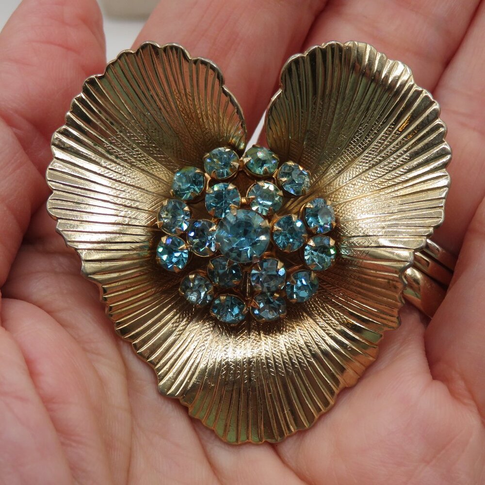 Vintage Floral Blue Rhinestones Gold Tone Brooch
